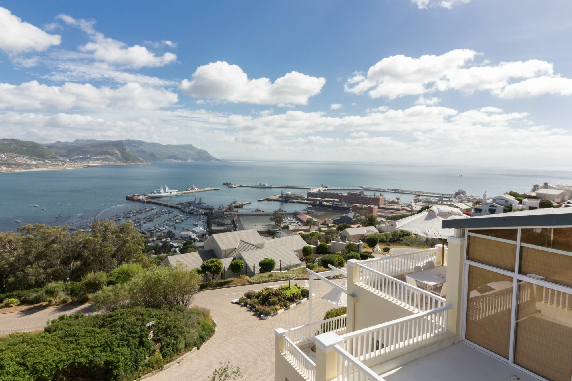 Penguin Palace Simonʼs Town Εξωτερικό φωτογραφία