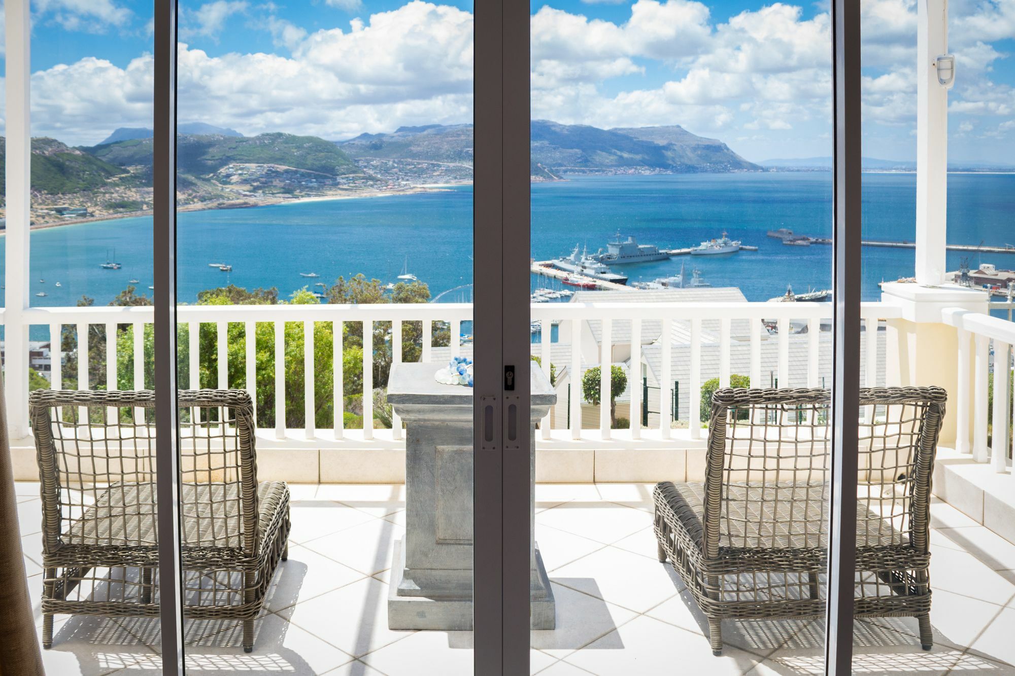 Penguin Palace Simonʼs Town Εξωτερικό φωτογραφία